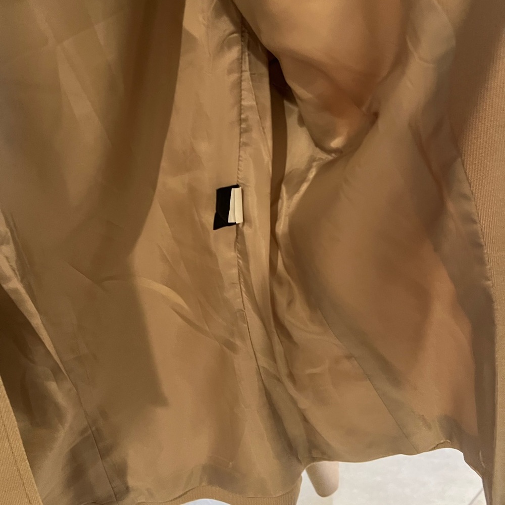 Tahari ASL Women's Tailored Beige Blazer with Three-Button Front - Picture 7 of 16